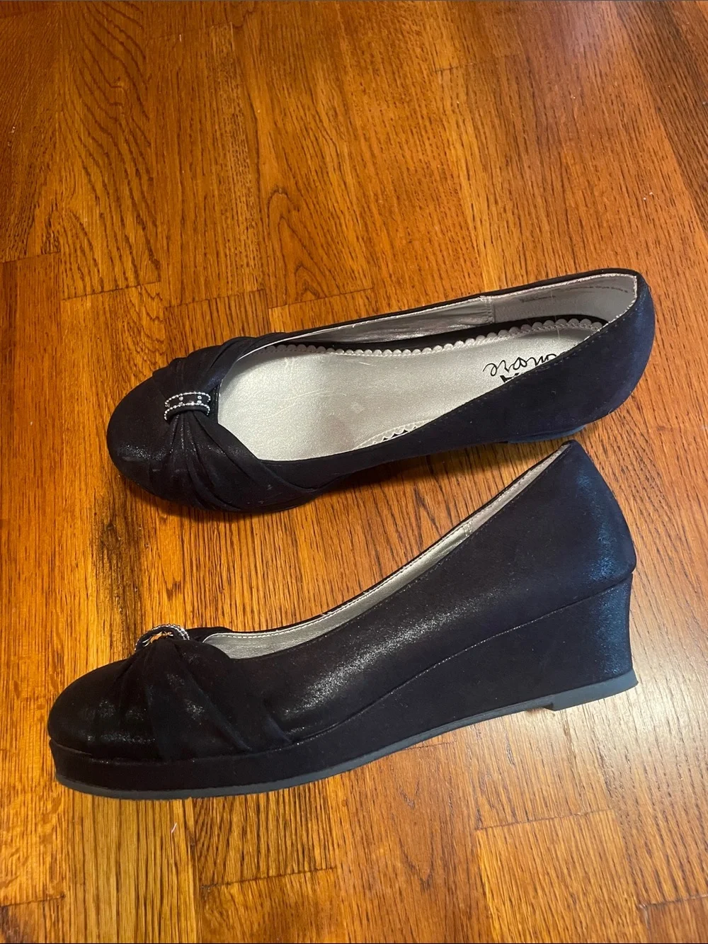 Mia Amore Dress Shoe - size girls 4